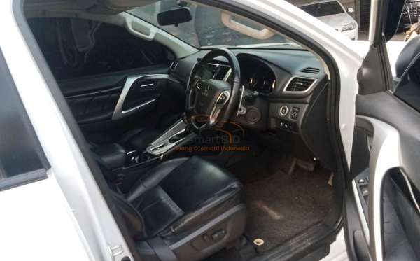 MITSUBISHI  PAJERO  SPORT 2.4L DAKAR-H (4X2)
