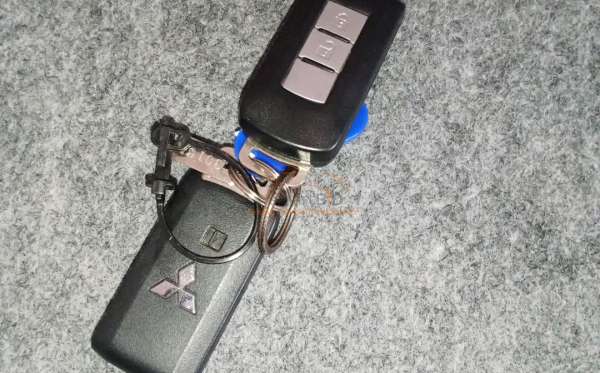 MITSUBISHI  PAJERO  SPORT 2.4L DAKAR-H (4X2)