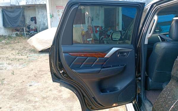 MITSUBISHI  PAJERO  SPORT 2.4L DAKAR-L (4X2)