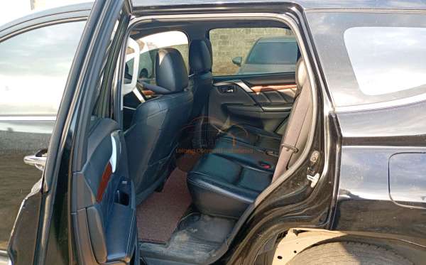 MITSUBISHI  PAJERO  SPORT 2.4L DAKAR-L (4X2)