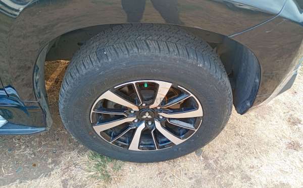 MITSUBISHI  PAJERO  SPORT 2.4L DAKAR-L (4X2)