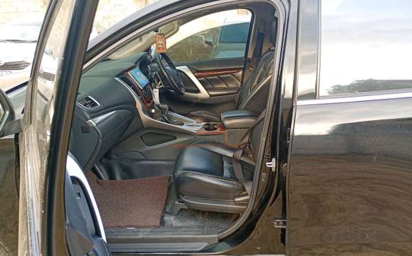MITSUBISHI  PAJERO  SPORT 2.4L DAKAR-L (4X2)