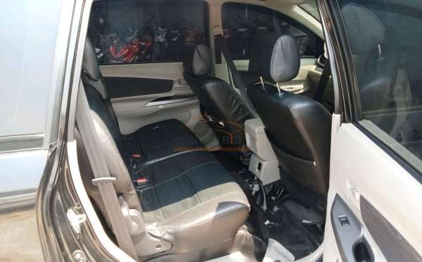 TOYOTA  AVANZA  1.3 G