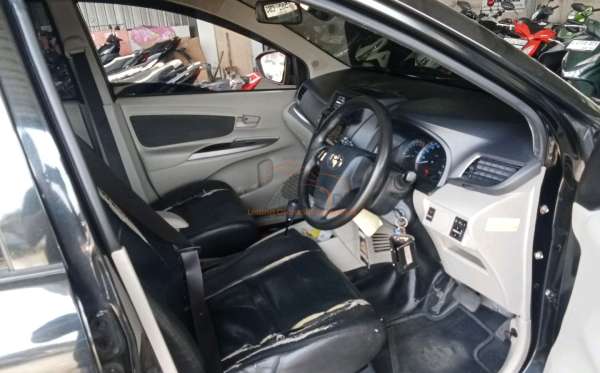 TOYOTA  AVANZA  1.3 G