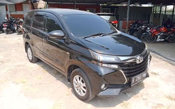 TOYOTA  AVANZA  1.3 G