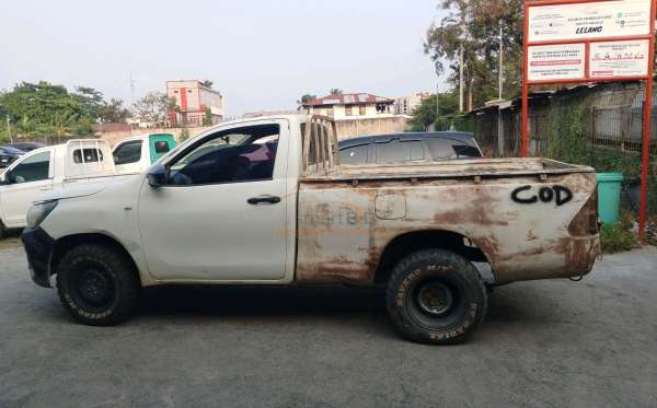 TOYOTA HILUX PICK UP