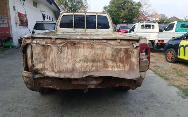 TOYOTA HILUX PICK UP