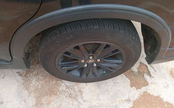 TOYOTA INNOVA VENTURER