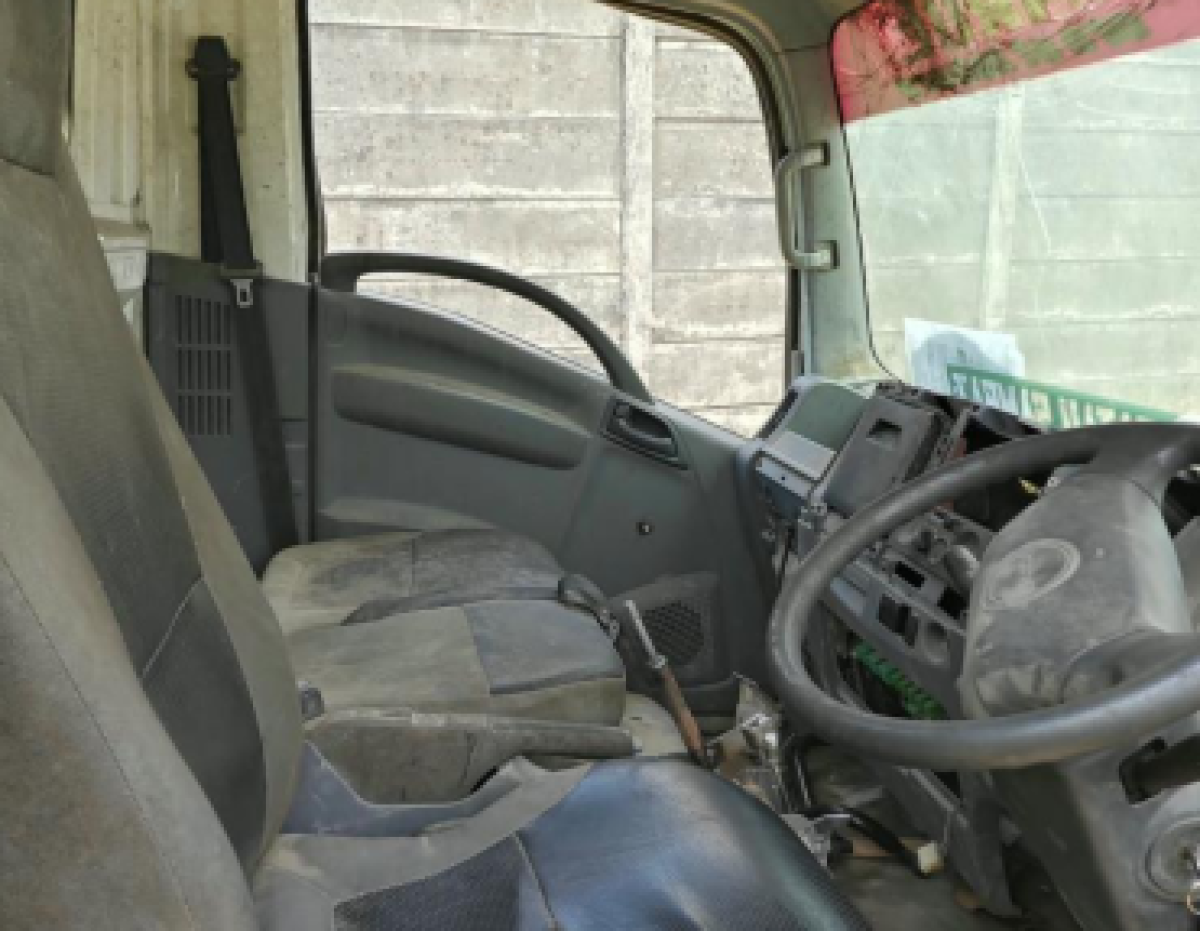 ISUZU  NMR 81U