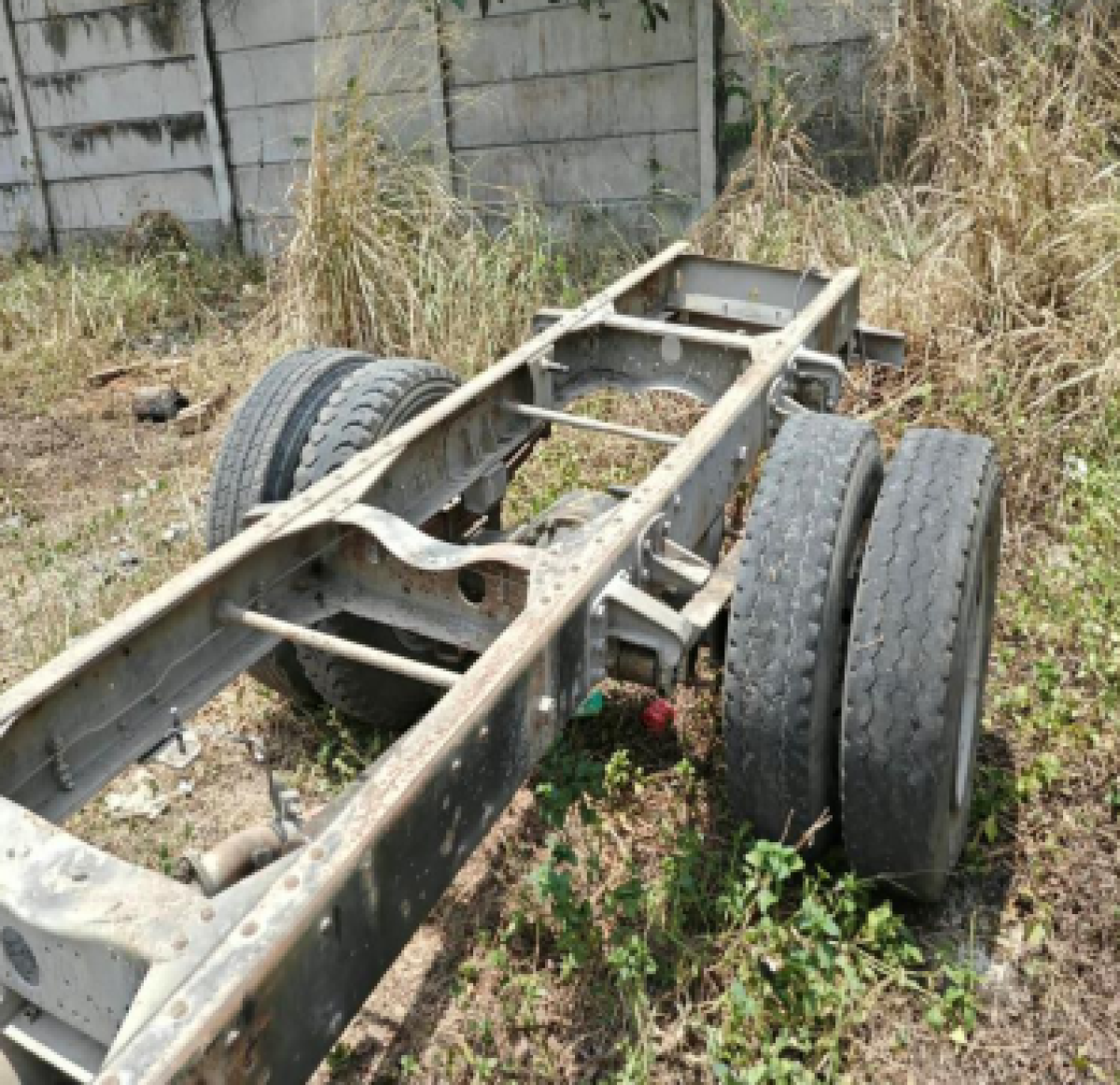 ISUZU  NMR 81U