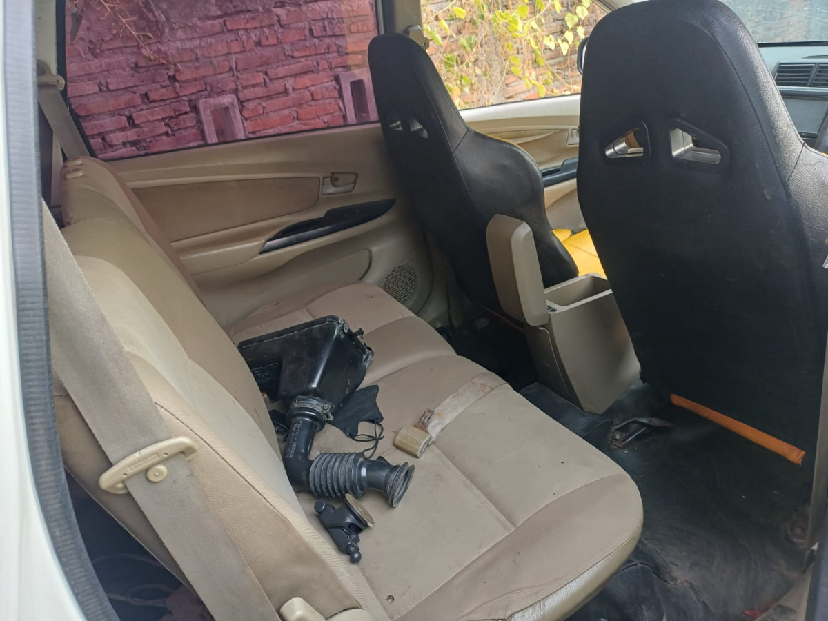 DAIHATSU  XENIA