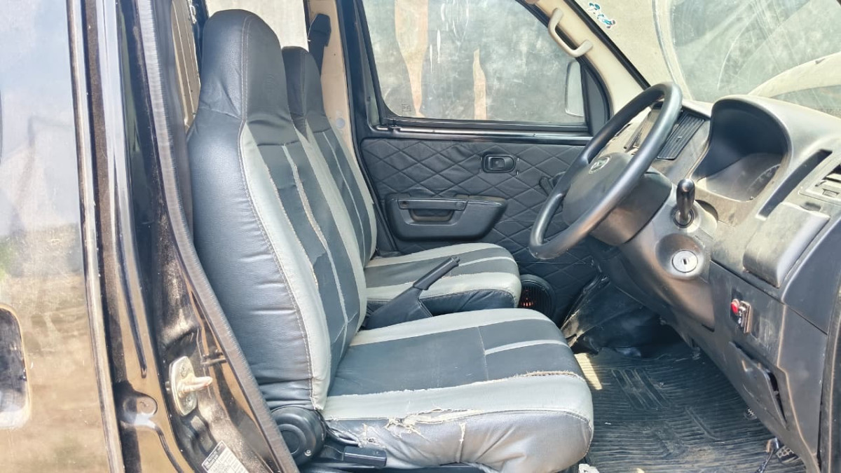 DAIHATSU GRAN MAX BLIND VAN
