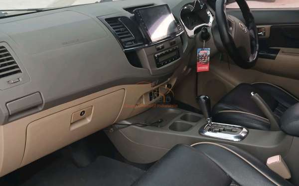 TOYOTA FORTUNER 2.7 G LUX