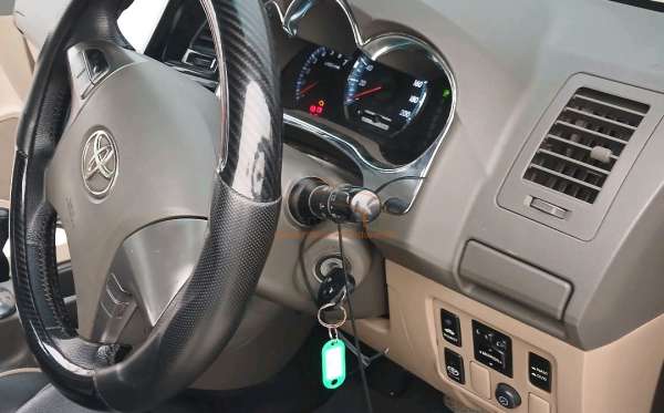 TOYOTA FORTUNER 2.7 G LUX