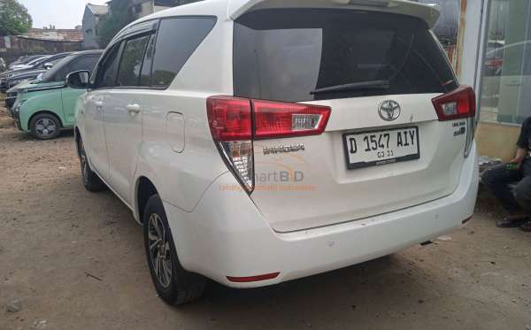TOYOTA INNOVA G