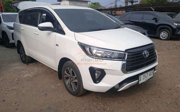 TOYOTA INNOVA G