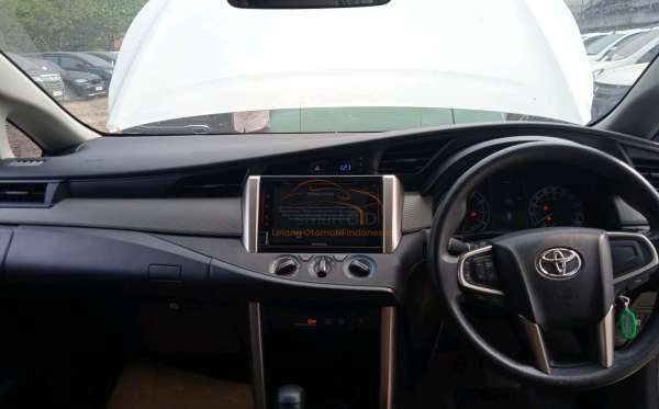 TOYOTA INNOVA G
