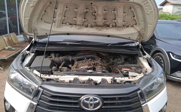 TOYOTA INNOVA G