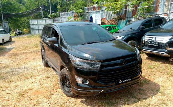 TOYOTA KIJANG INNOVA V