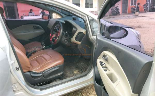 KIA  RIO  1.4