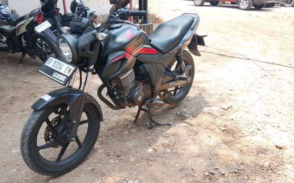 HONDA CB 150 Verza