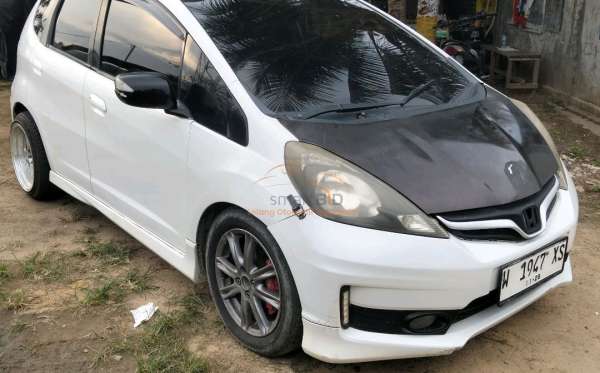 HONDA JAZZ GE8 1.5 E