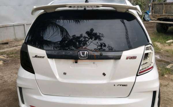 HONDA JAZZ GE8 1.5 E