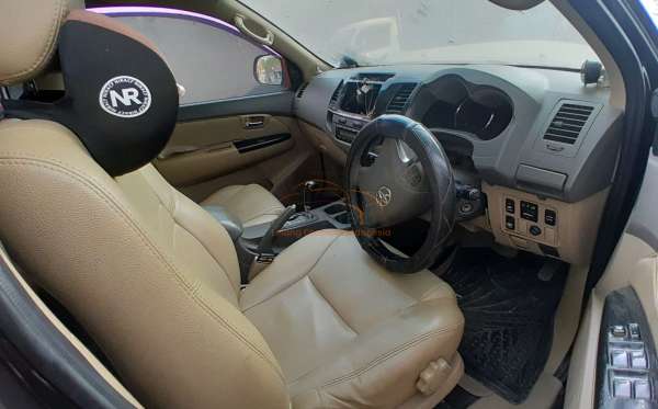 TOYOTA FORTUNER