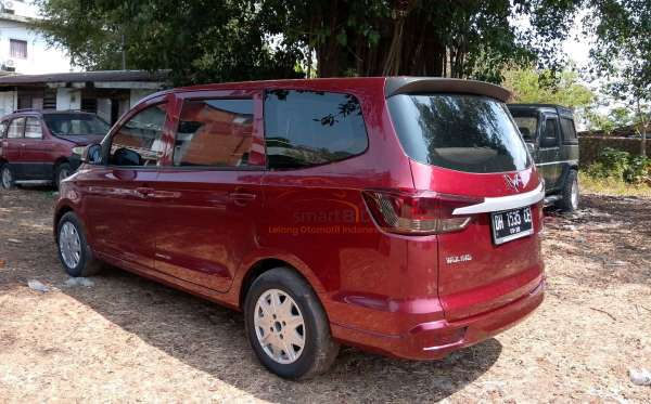 WULING CONFERO