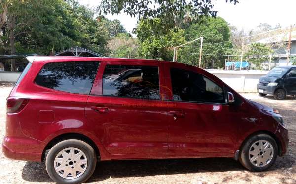 WULING CONFERO