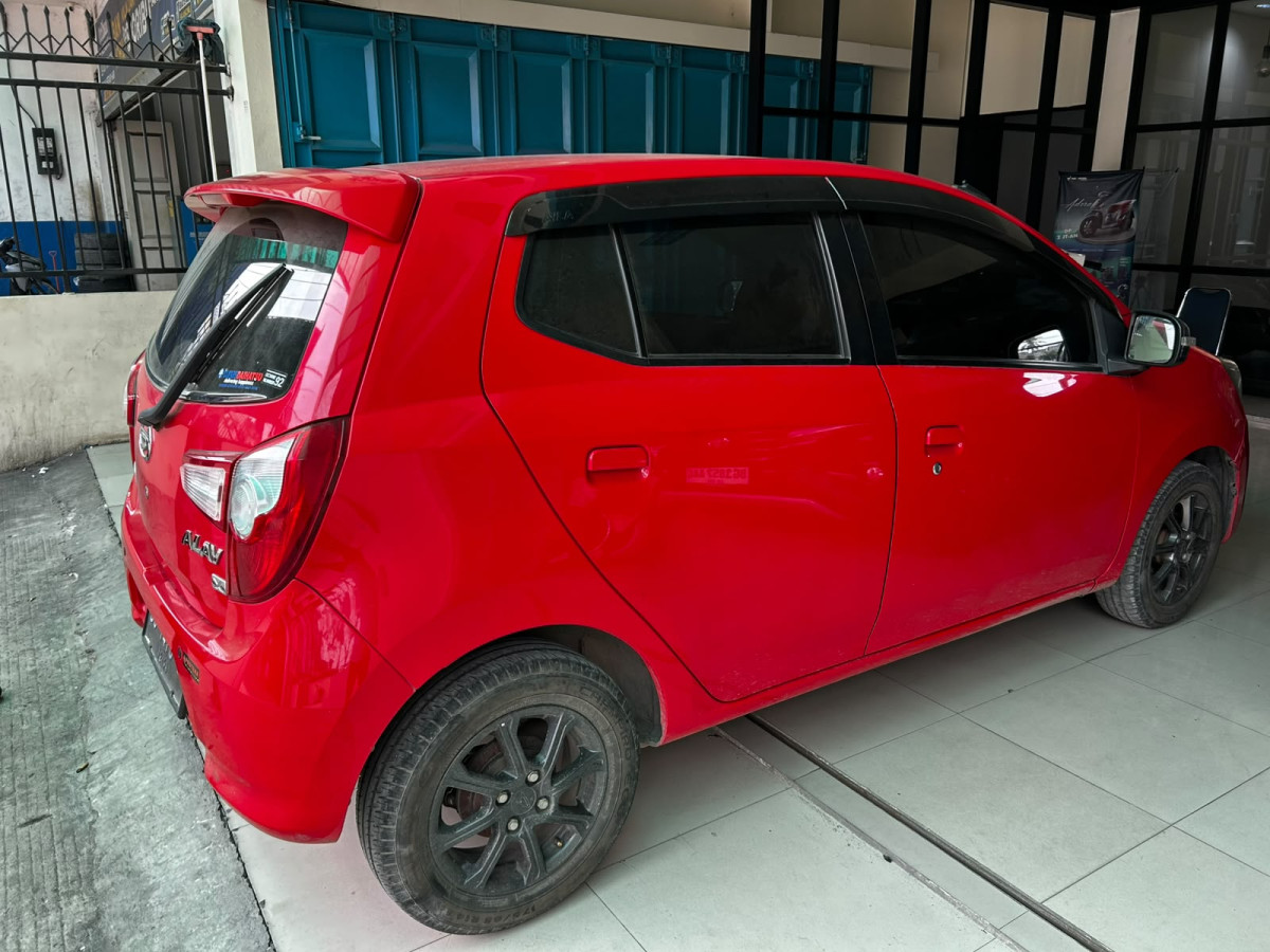 DAIHATSU  AYLA  1.0 X