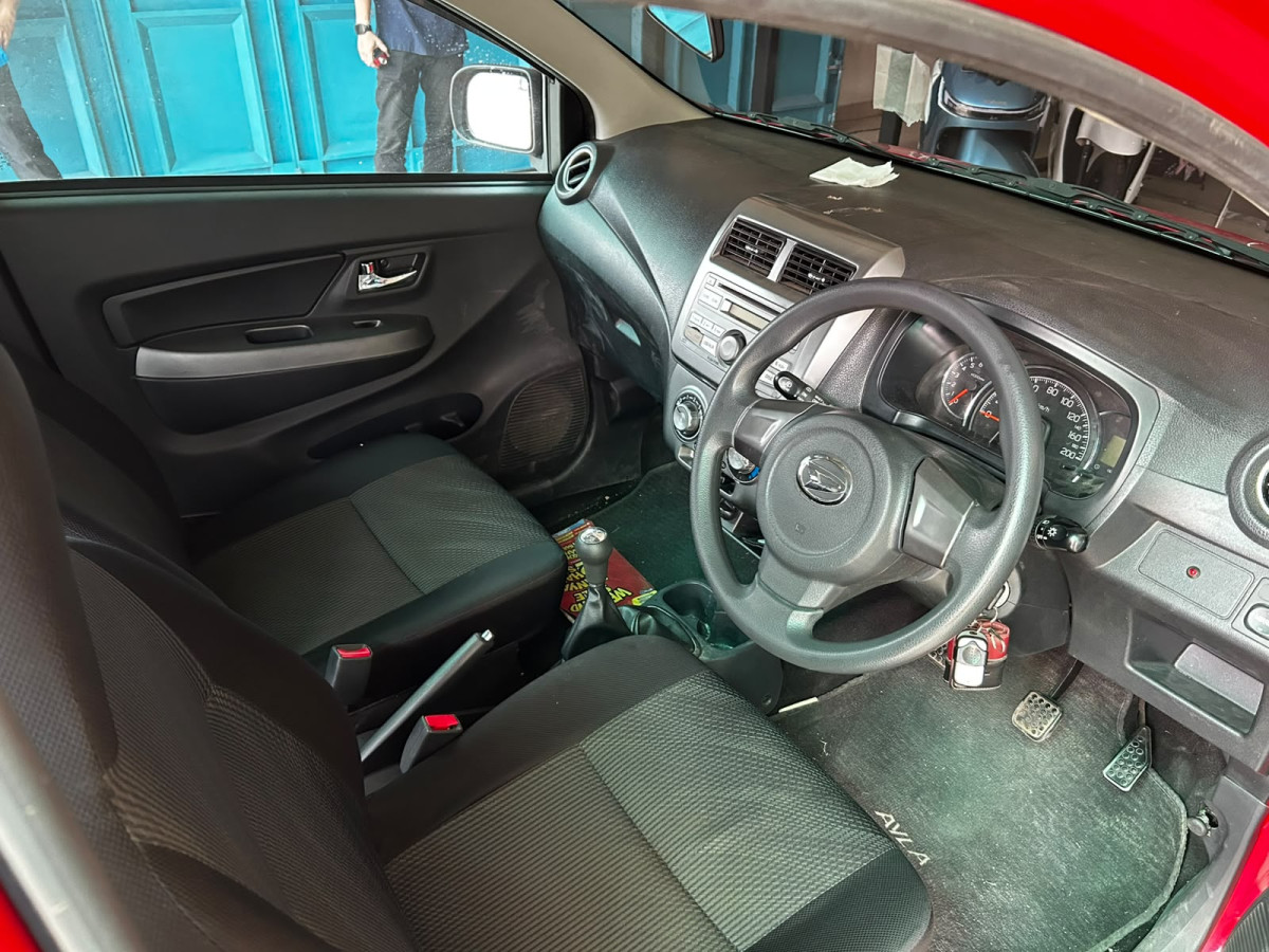 DAIHATSU  AYLA  1.0 X