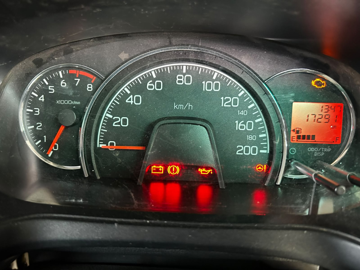 DAIHATSU  AYLA  1.0 X