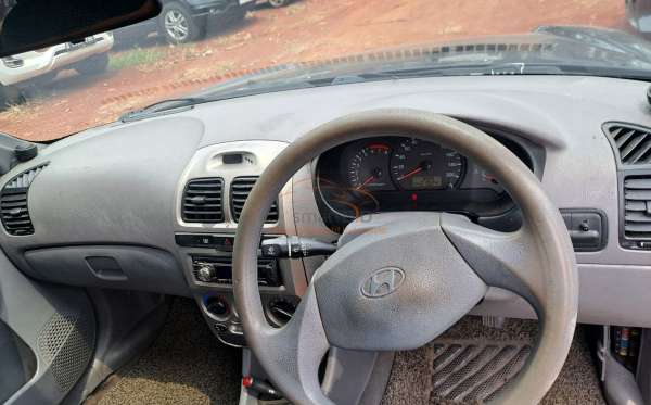 HYUNDAI AVEGA