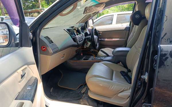 TOYOTA FORTUNER