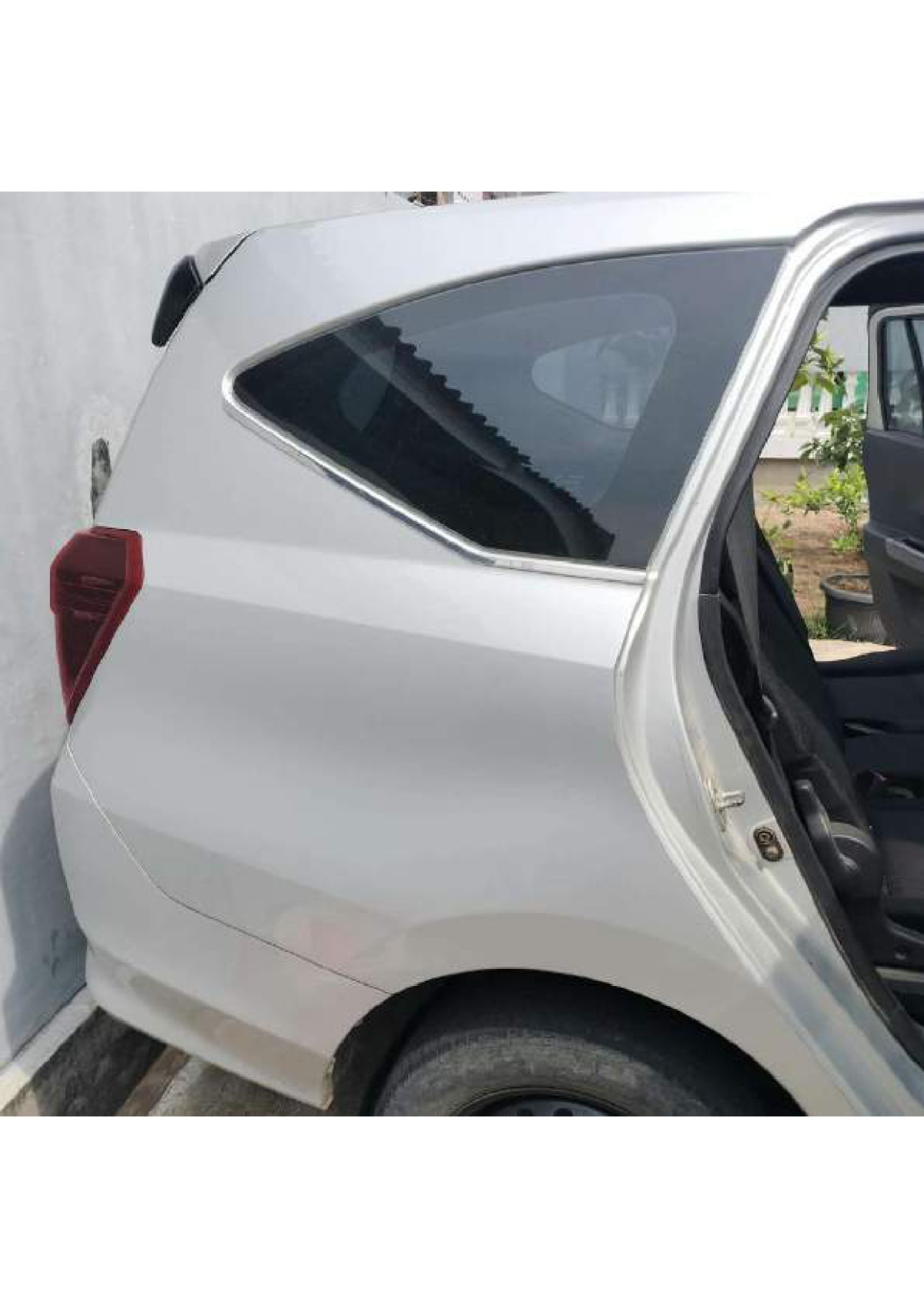 DAIHATSU  SIGRA  1.2 R