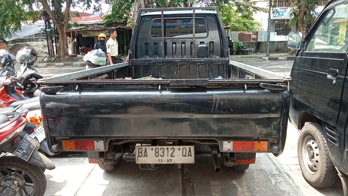 MITSUBISHI  L 300 L300 PU FB-R (4X2)