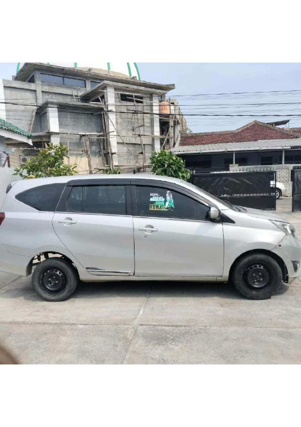 DAIHATSU  SIGRA  1.2 R