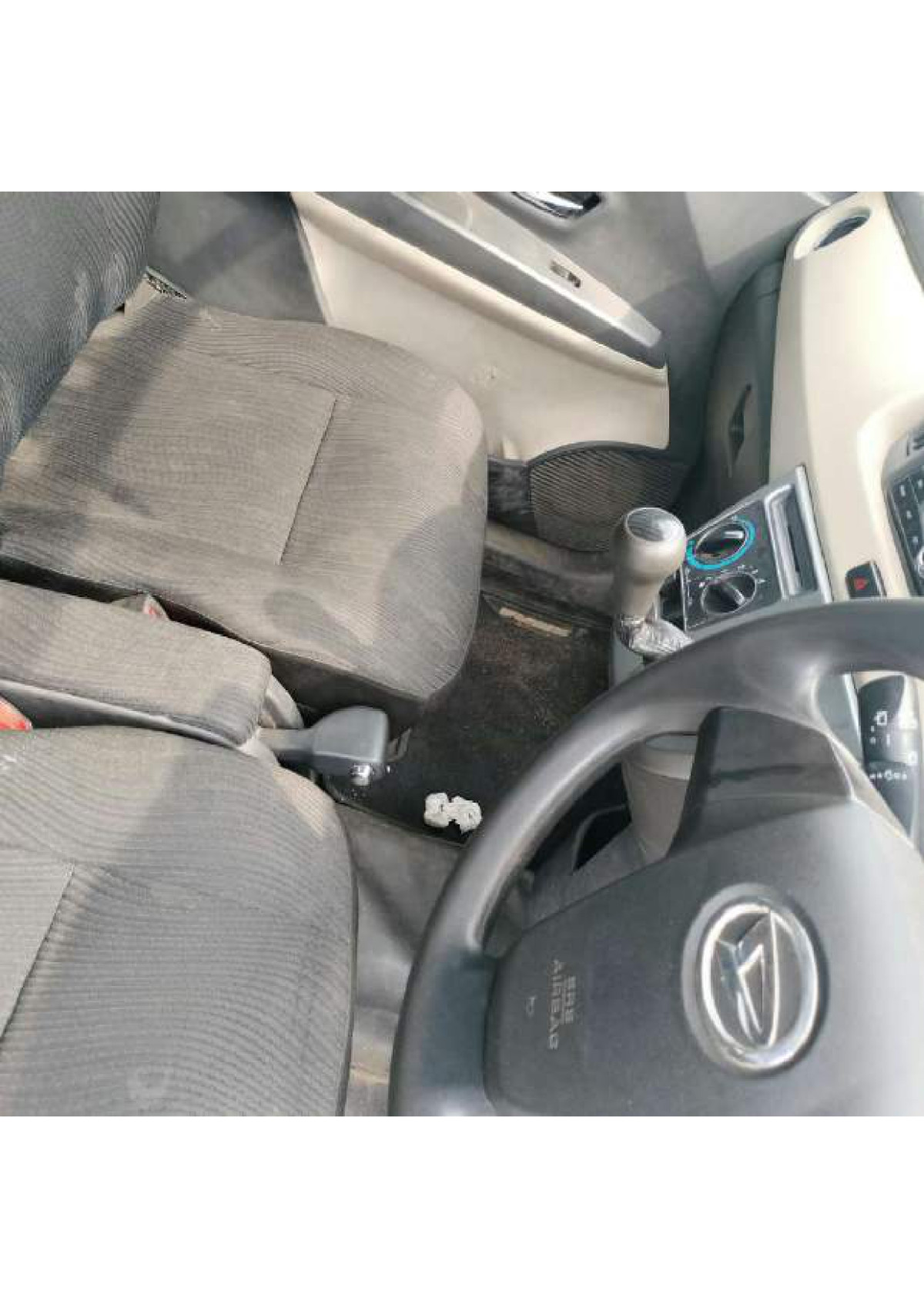 DAIHATSU  SIGRA  1.2 R