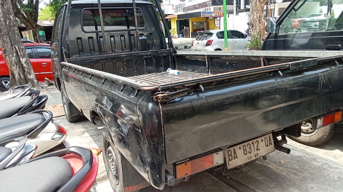 MITSUBISHI  L 300 L300 PU FB-R (4X2)